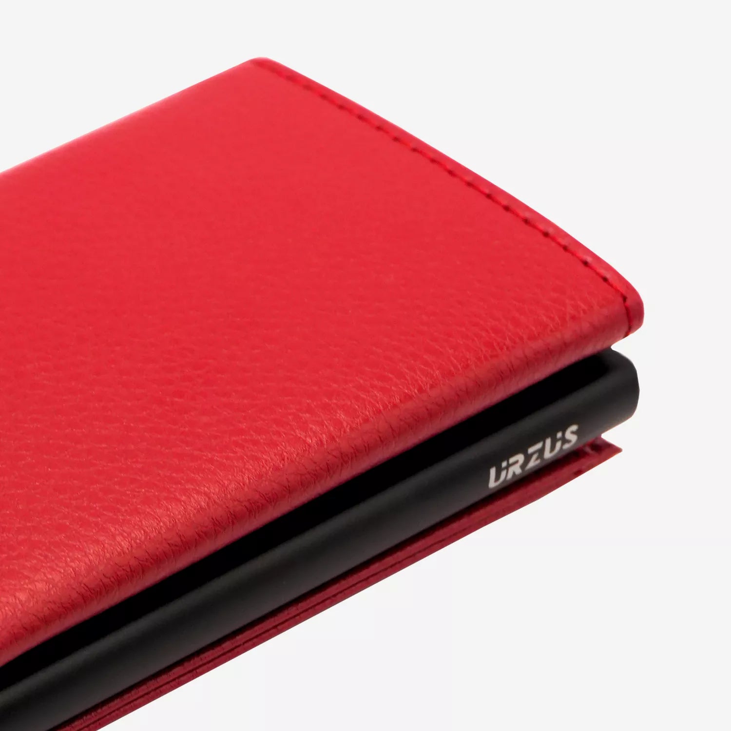 Billetera Anticlonacion en cuero Red US203, vista lateral — accesorio compacto y elegante de Urzus